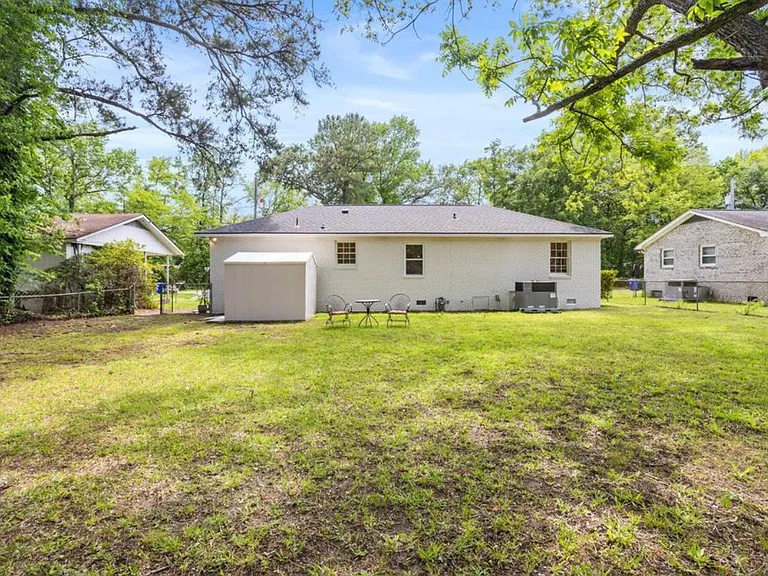 1432 N Sherwood Dr — Photo 18
