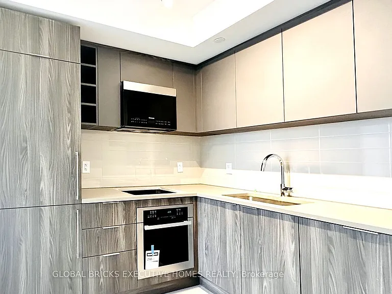 2033 Kennedy Rd #2112 — Photo 4