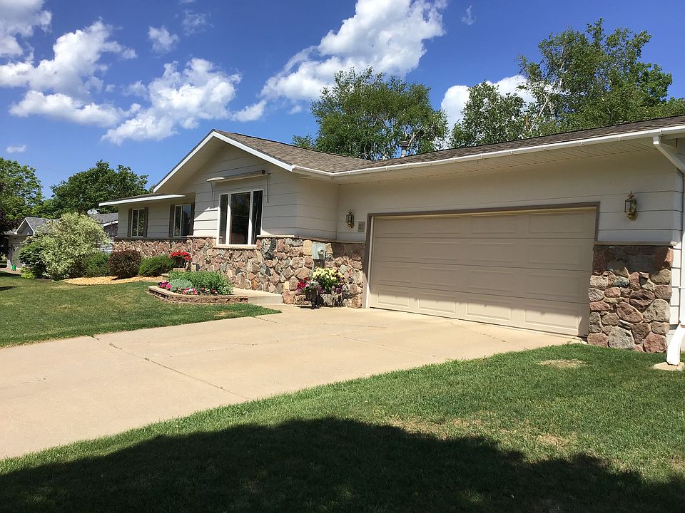 1st image of 23 Specker Cir