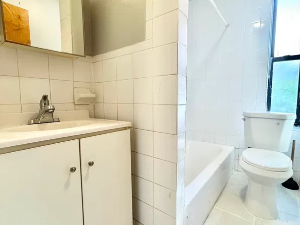 974 46th Street image 1 of 20