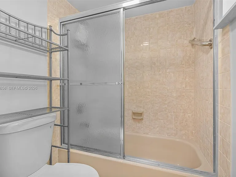 4141 Collins Ave #201 — Photo 18