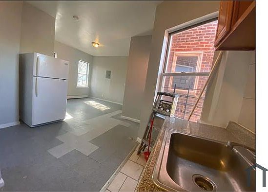 2nd image of 812 E 223rd St #E3