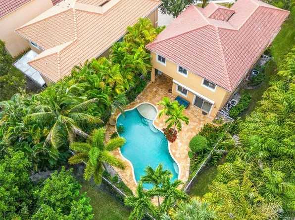 125 Two Pine Drive, Greenacres, FL 33413