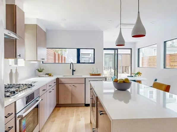 131 Charles St #0, Cambridge, MA 02141