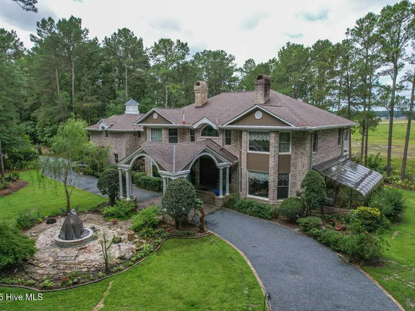 1064 Tresses Court, Vass, NC 28394