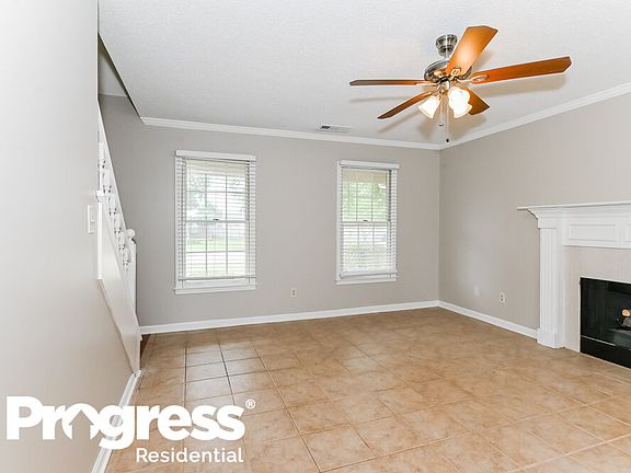 4th image of 10152 Fox Chase Dr