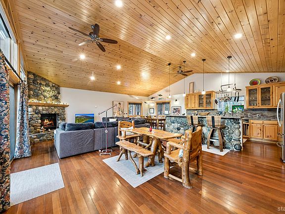 3rd image of 693 Patricia Ln