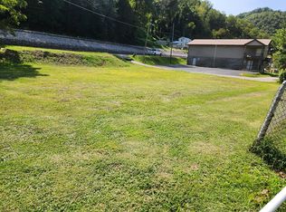 43752 State Highway 194 E, Freeburn, KY 41528