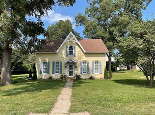 1607 Avenue F, Fort Madison, IA 52627