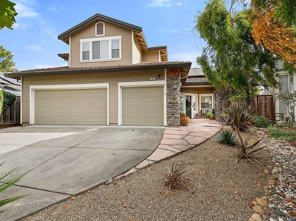 813 Wine Court, Petaluma, CA 94954