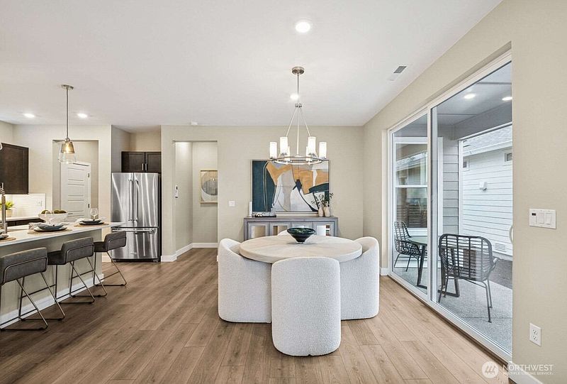 4th image of 14702 207th Avenue E #775