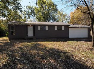 7123 W Wedington Dr, Fayetteville, AR 72704