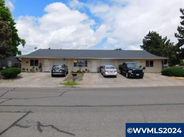 1505 W Locust St, Stayton, OR 97383