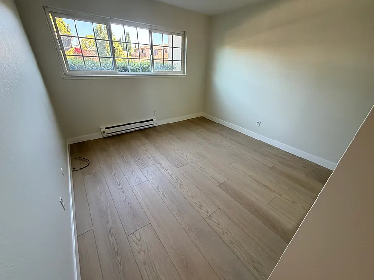 Campbell Square Apartments — Photo 16