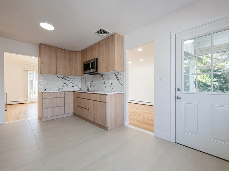 482 Harbor Dr — Photo 13