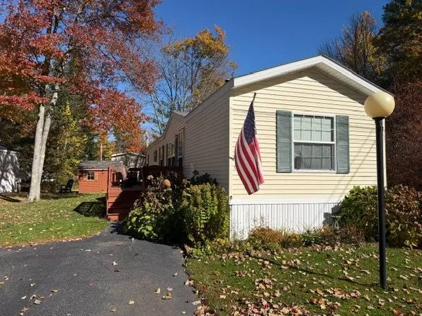 5 Stackpole Dr, Old Orchard Beach, ME 04064