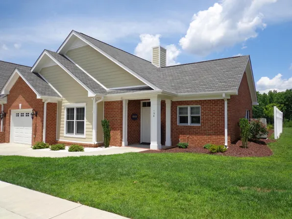 136 Retirement Dr, Hardy, VA 24101