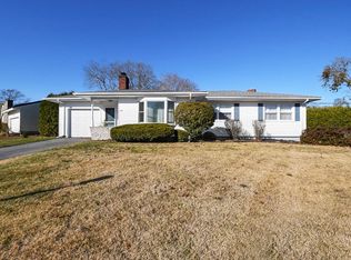 104 Mohawk Rd, Somerset, MA 02726