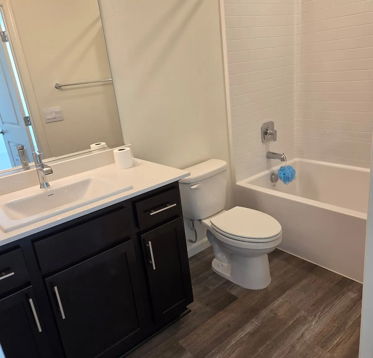 3 bed, 1230 sqft, $2,200 — Photo 2