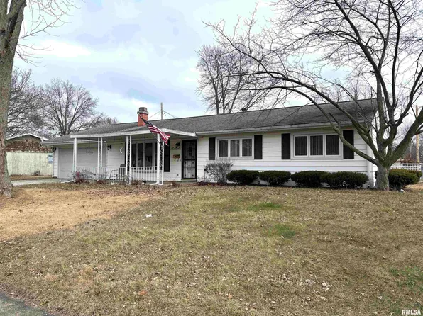 137 Dawn Dr, Springfield, IL 62702