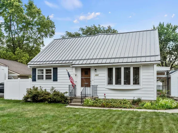 1502 N Park Dr, New Haven, IN 46774