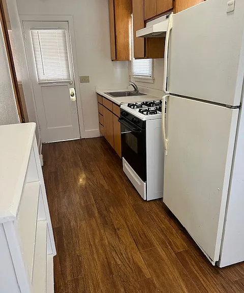 546 Jackson St — Photo 5