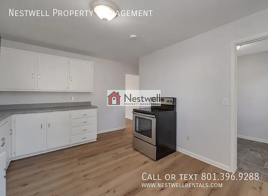 Cozy 2-bed Multi-Unit in South Salt Lake - 50% off first months rent! — Photo 2