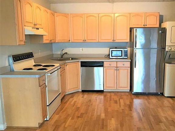 3rd image of 1108 Green Pine Blvd APT F2