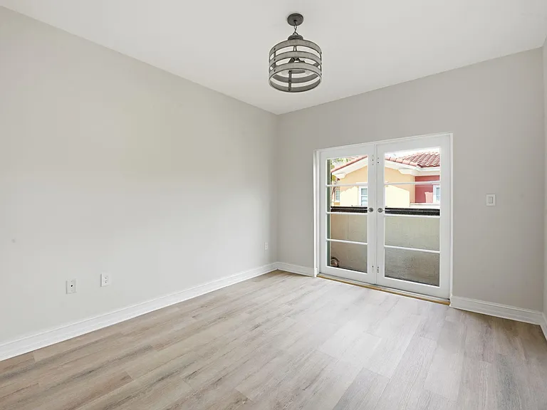 18385 NE 30th Pl #18385 — Photo 41