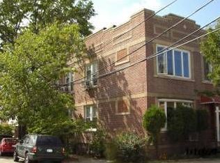 5522 68th St, Maspeth, NY 11378