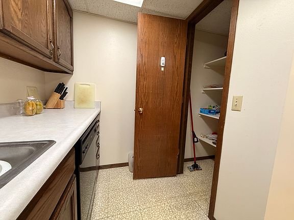 3rd image of 2602-2606 Arbor Dr #222