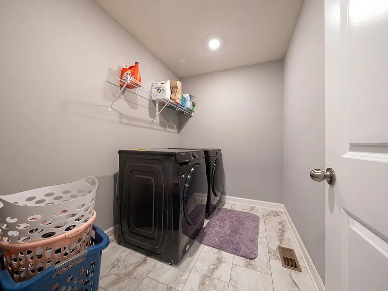 4831 Browns Farm Curv — Photo 32