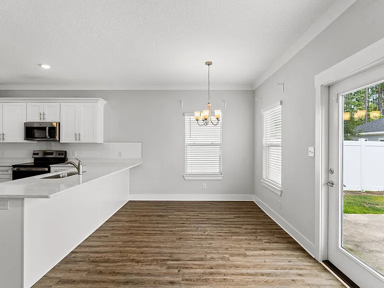 170 Bradford Ct — Photo 20