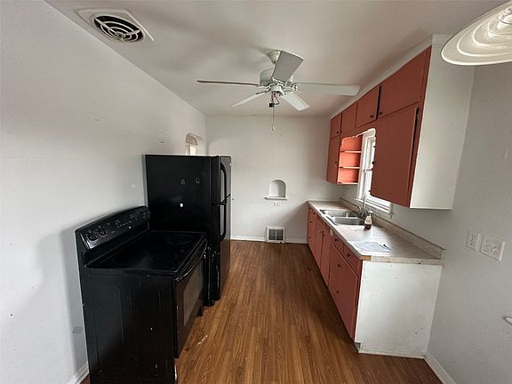 5th image of 812 16th Ave SW