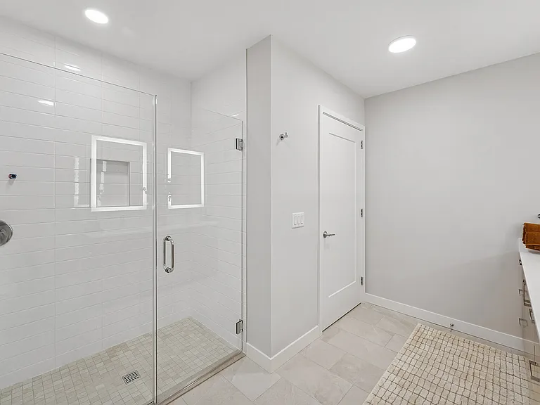 Juliette Bathroom