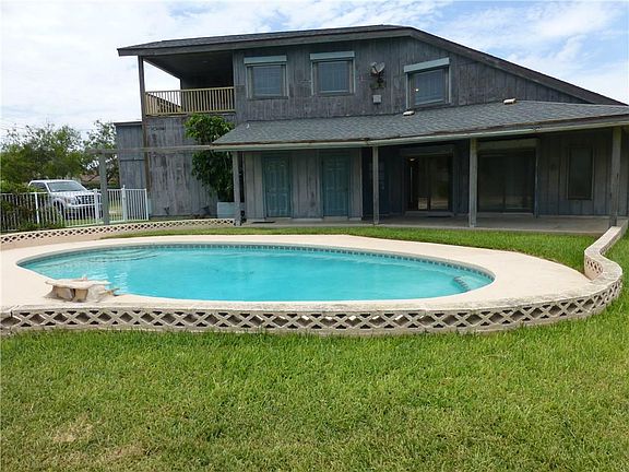 4th image of 110 Sabine Dr