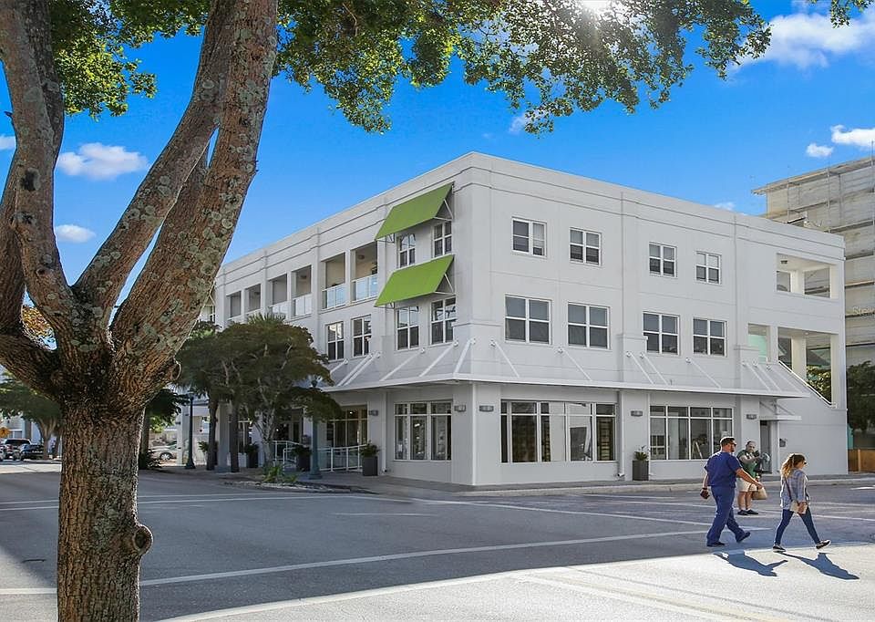 1st image of 427 Central Ave