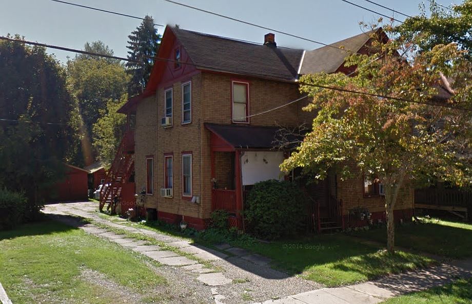 2nd image of 109 Oak St