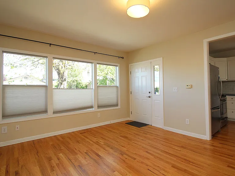 5401 NE 15th Ave — Photo 4