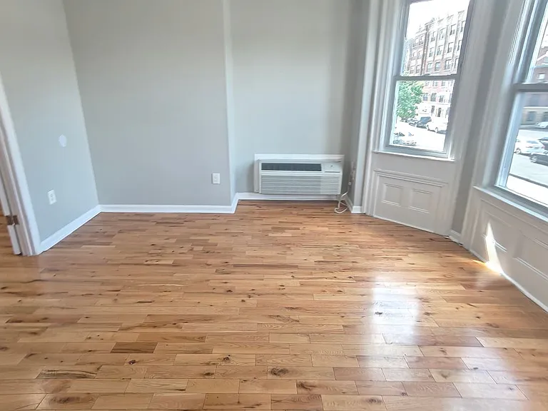 738 Clinton Ave #2A — Photo 9