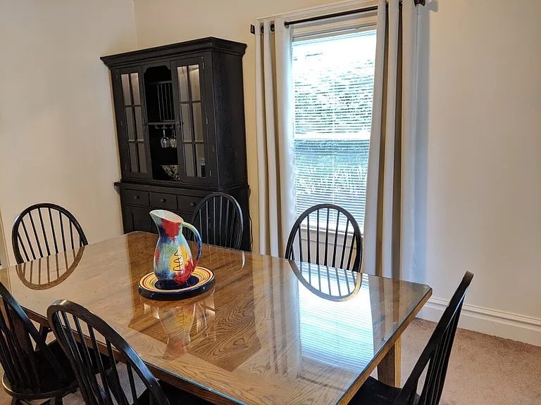 41 Clayton Ave — Photo 4