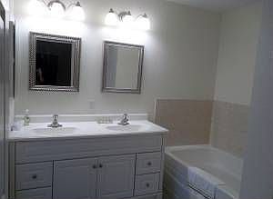 Marster bath, his and hers, tub and seperate shower