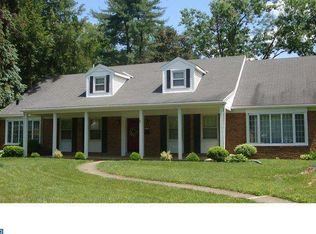 3 Chatham Dr, Cinnaminson, NJ 08077