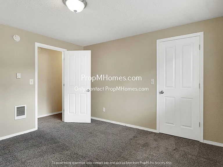 4417 Cornwall St — Photo 13