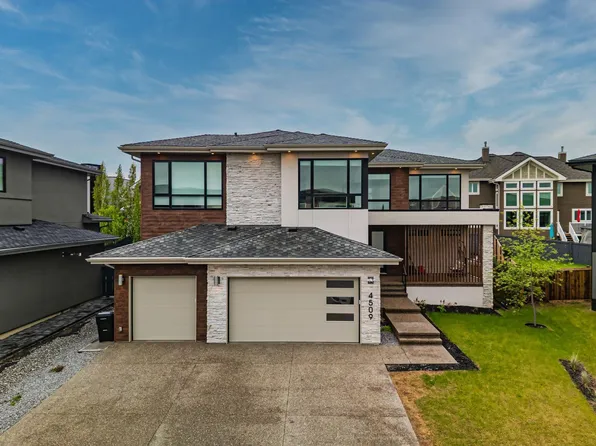 4509 Wingfield Bay NW, Edmonton, AB T6W 2E1