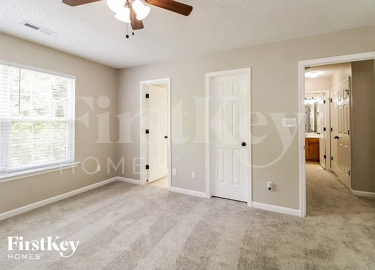 6063 Parkside Cir — Photo 7