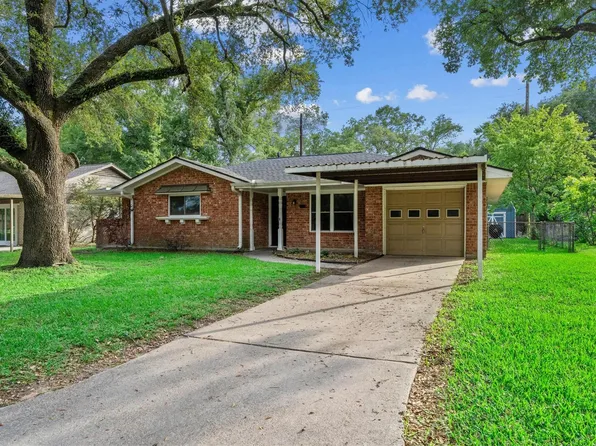 703 Barbara St, Tomball, TX 77375
