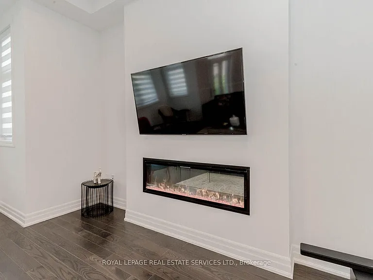 3334 Harasym Trl — Photo 11