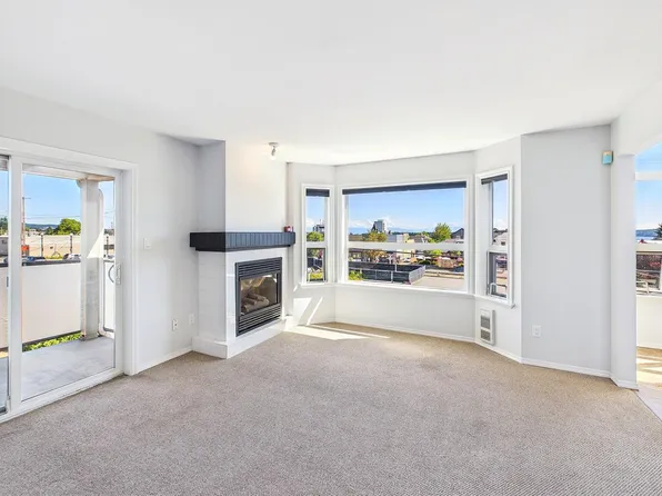 327 Prideaux St #304, Nanaimo, BC V9R 2N4