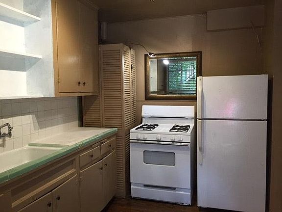 4th image of 427 E Olmos Dr APT B